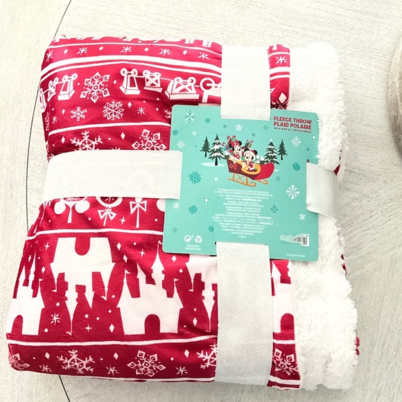 NWT Disney Mickey & Minnie Holiday Fleece Throw Plaid Polaire - Picture 1 of 2